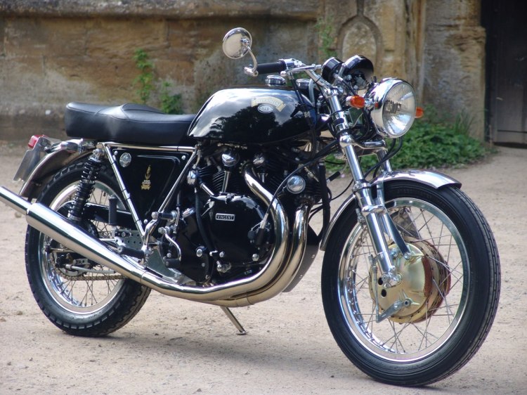 This is the closest to the last stock Vincent with a Feridax seat. A kind of modern Black Shadow.